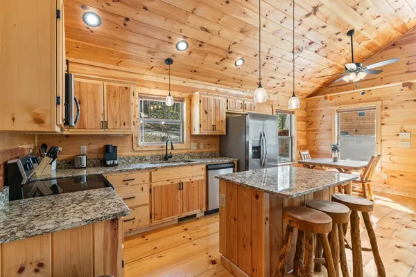 $339,900 | 237 Bentley Cove, Murphy, NC 28906