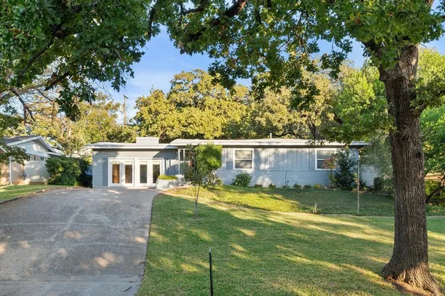 $325,000 | 1405 Briarwood Boulevard, Arlington, TX 76013