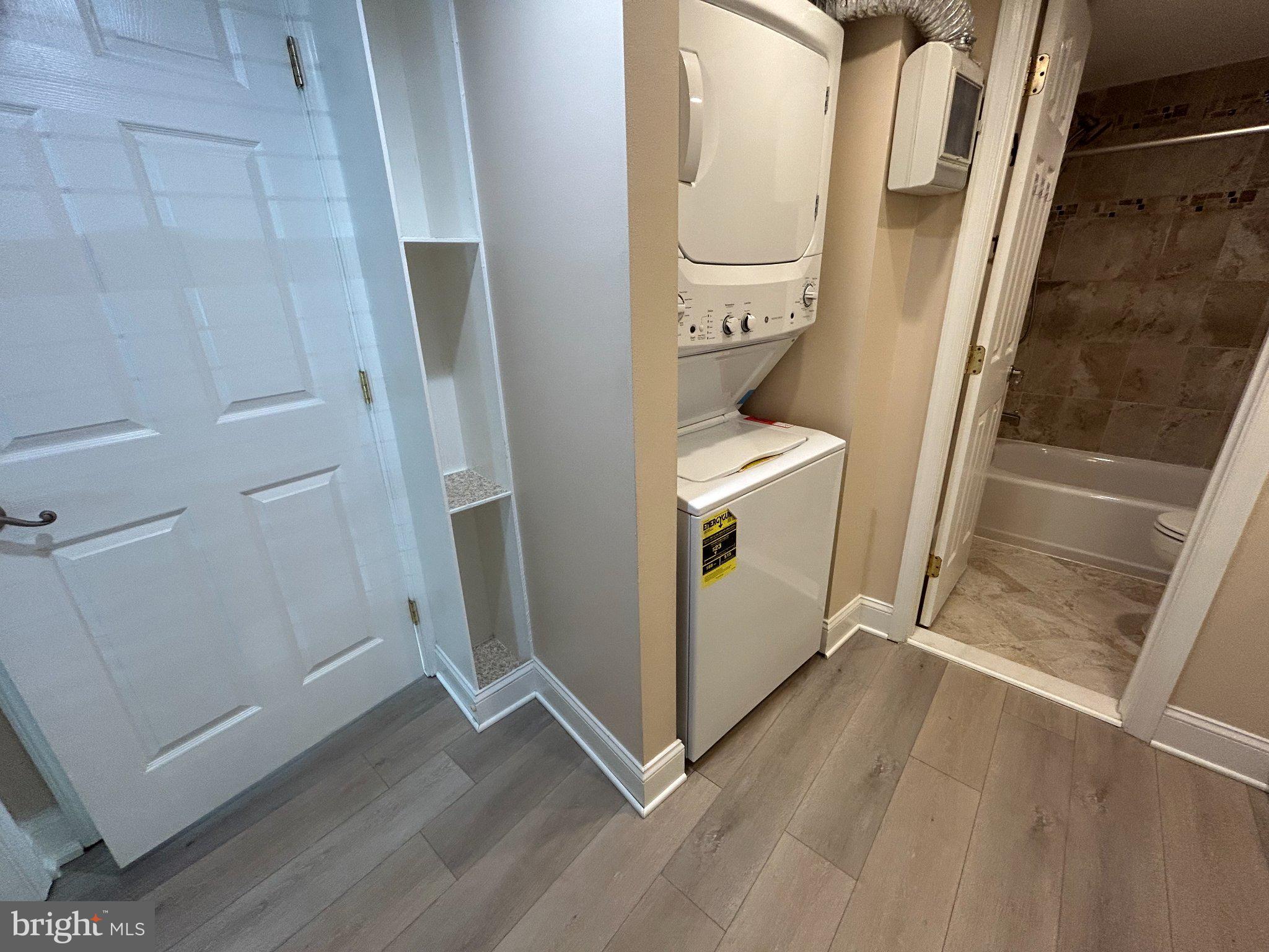 5802 Royal Ridge Drive, Unit B Springfield, VA 22152 - Photo 20 of 33 Interior