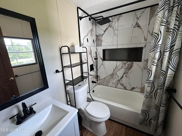 $309,000 | 144 Harlan Davis Road, Lumberton, MS 39455