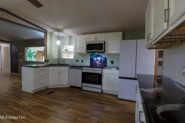 $309,000 | 144 Harlan Davis Road, Lumberton, MS 39455