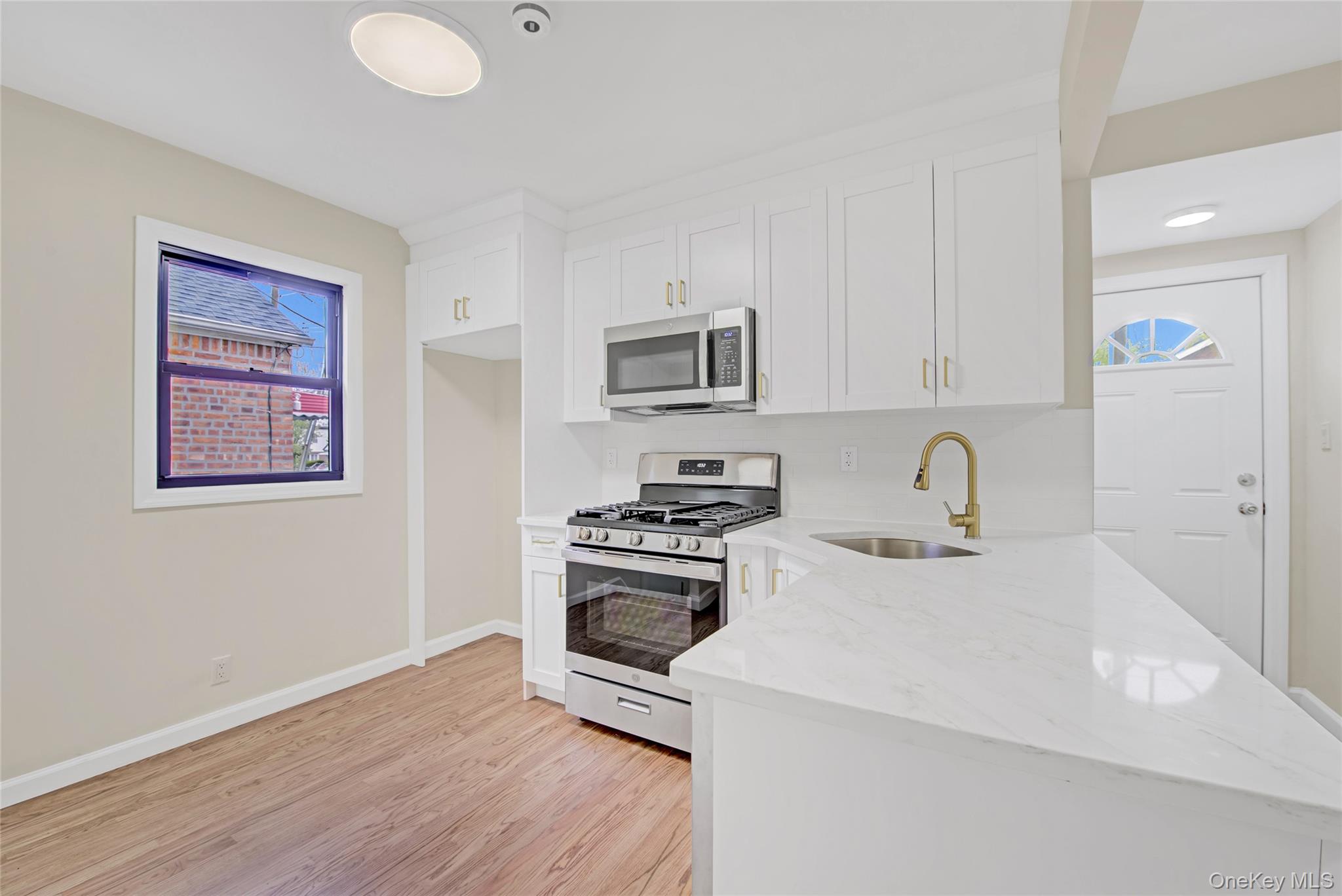223-15 114th Road Queens, NY 11411 - Photo 5 of 21