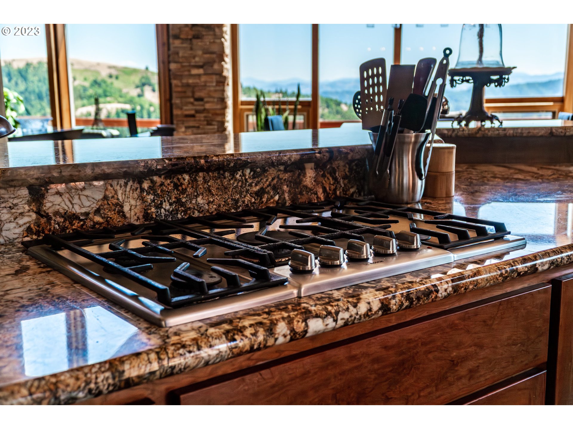 545 Eagle Drive Roseburg, OR 97471 - Photo 11 of 48