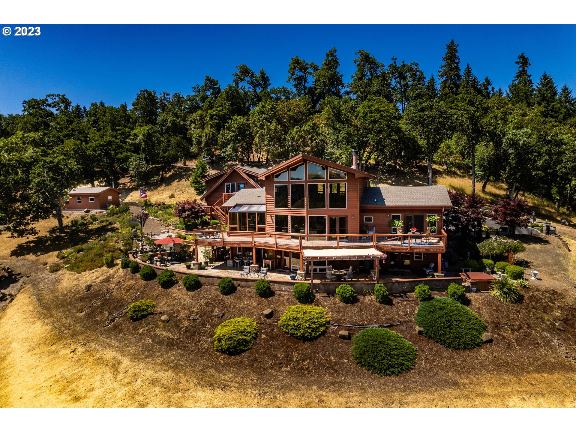 545 Eagle Drive Roseburg, OR 97471 - Photo 2 of 48