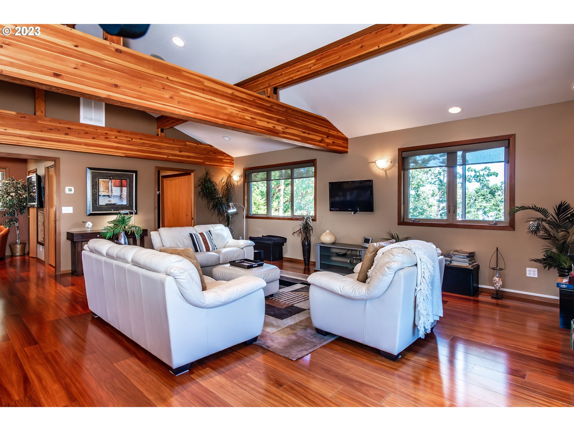 545 Eagle Drive Roseburg, OR 97471 - Photo 35 of 48 Guest Quarters