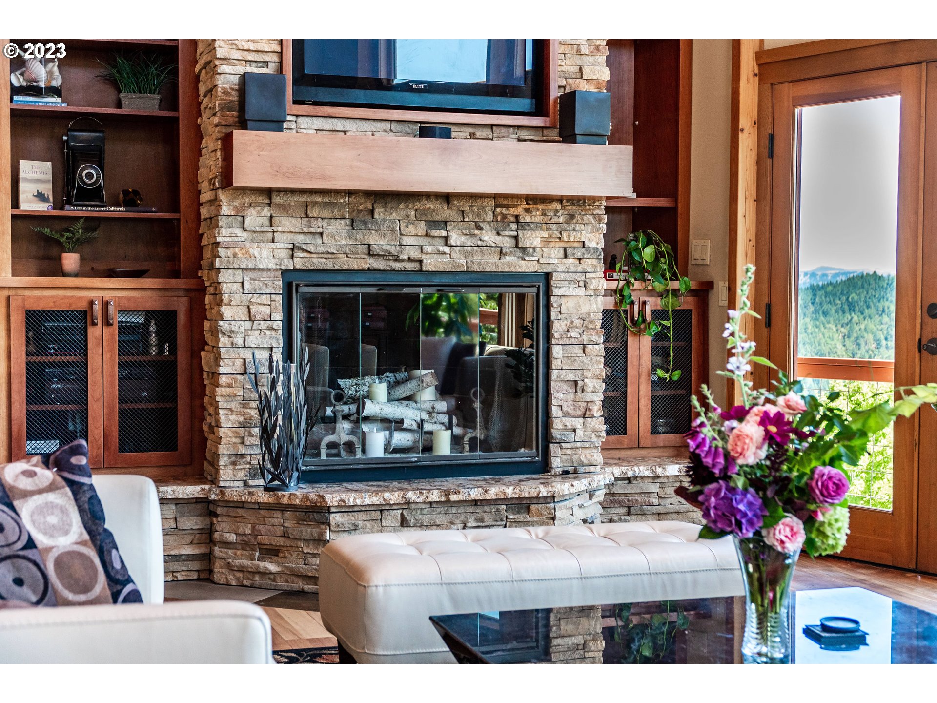 545 Eagle Drive Roseburg, OR 97471 - Photo 7 of 48