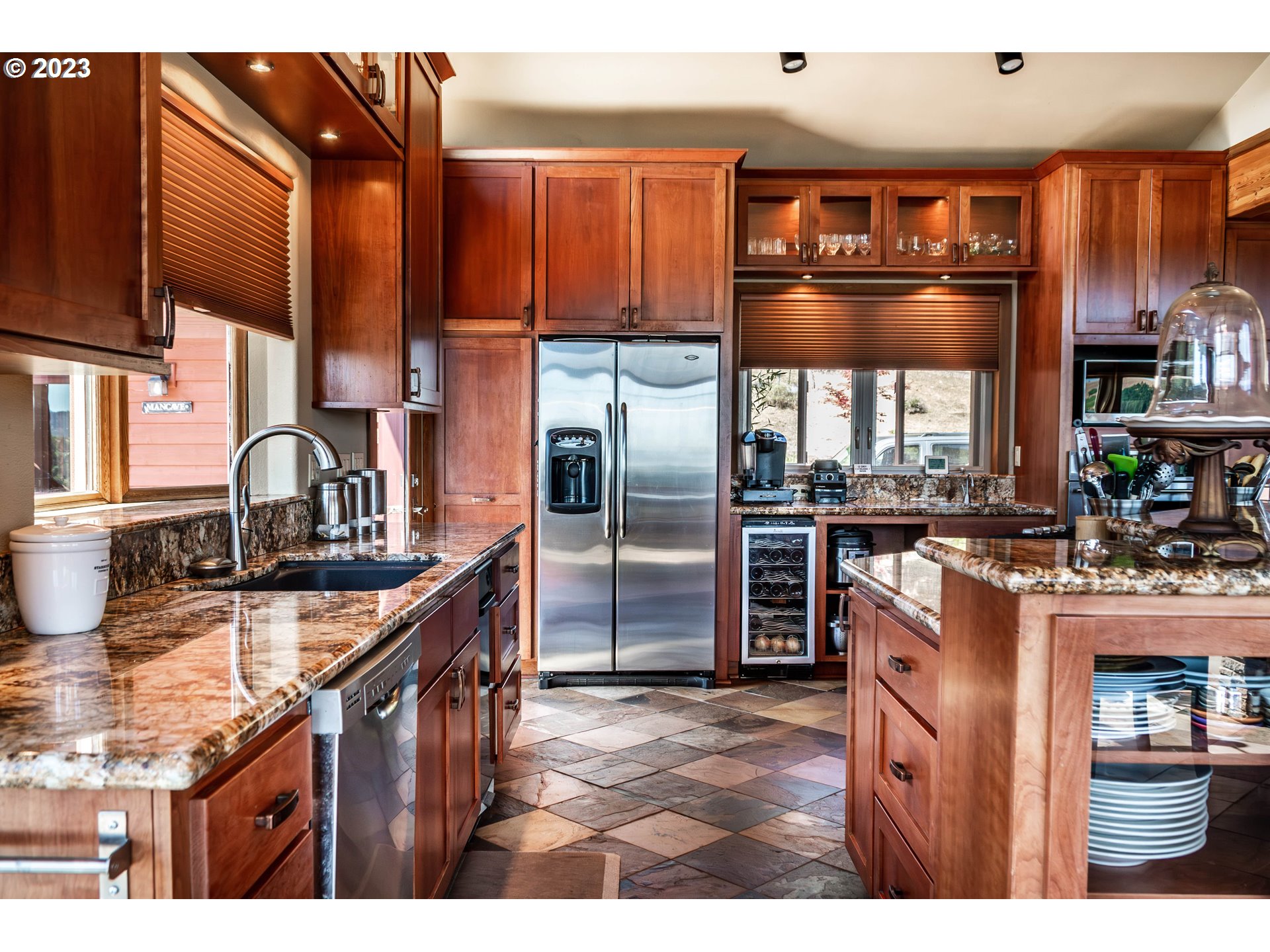 545 Eagle Drive Roseburg, OR 97471 - Photo 9 of 48