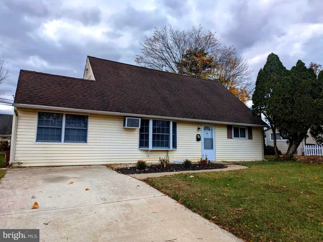 $2,700 | 71 Handy Road, Levittown, PA 19056