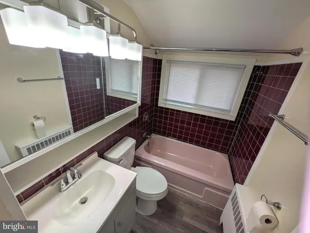 $2,700 | 71 Handy Road, Levittown, PA 19056