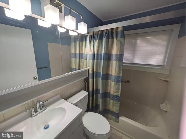 $2,700 | 71 Handy Road, Levittown, PA 19056