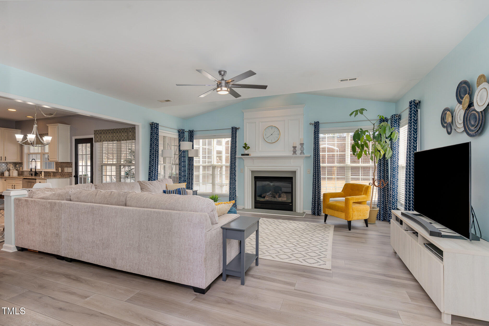 7572 Silver View Lane Raleigh, NC 27613 - Photo 16 of 35 016_file_588