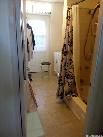 a close view of sink and tap