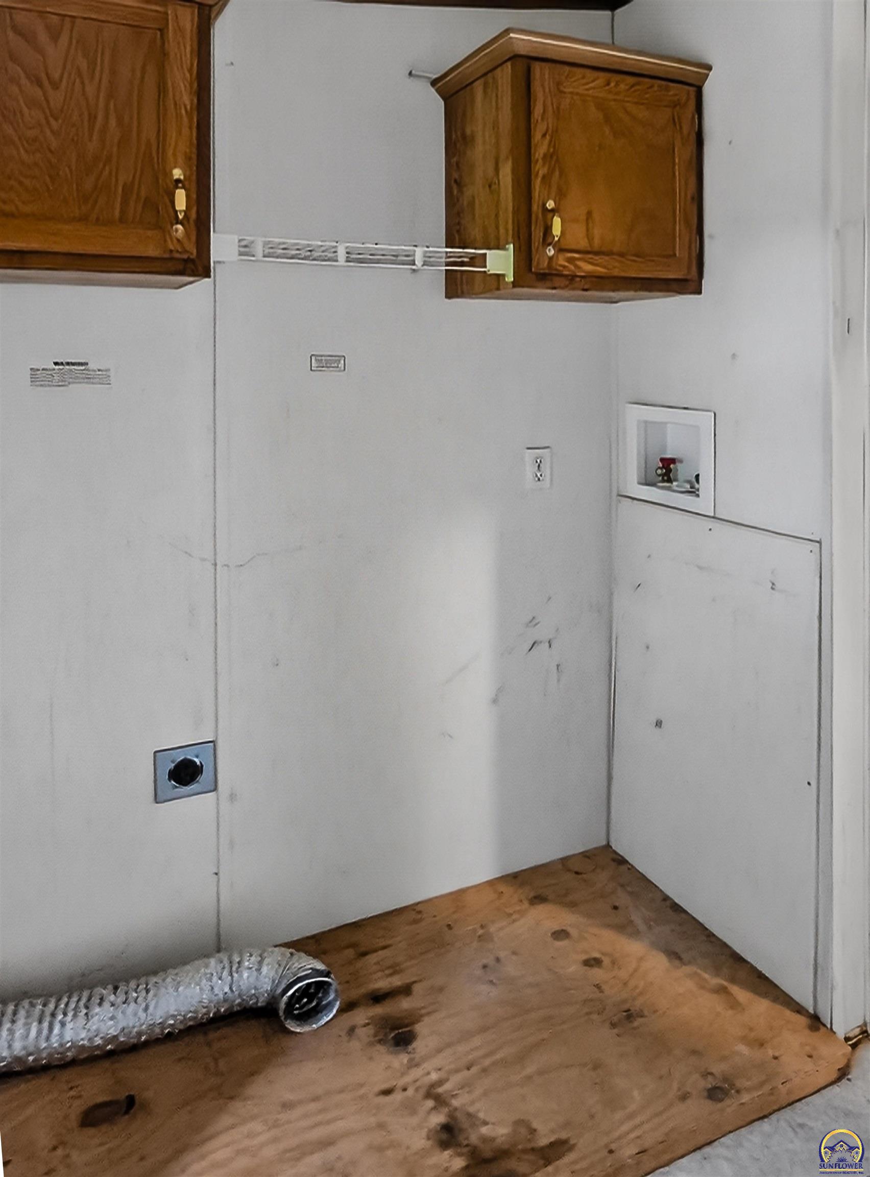 1602 Emmer Road Hartford, KS 66854 - Photo 17 of 34