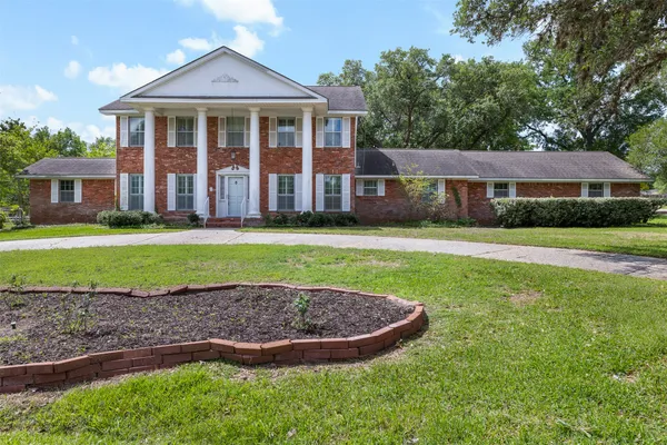 $494,000 | 301 Cedar Circle, Brenham, TX 77833