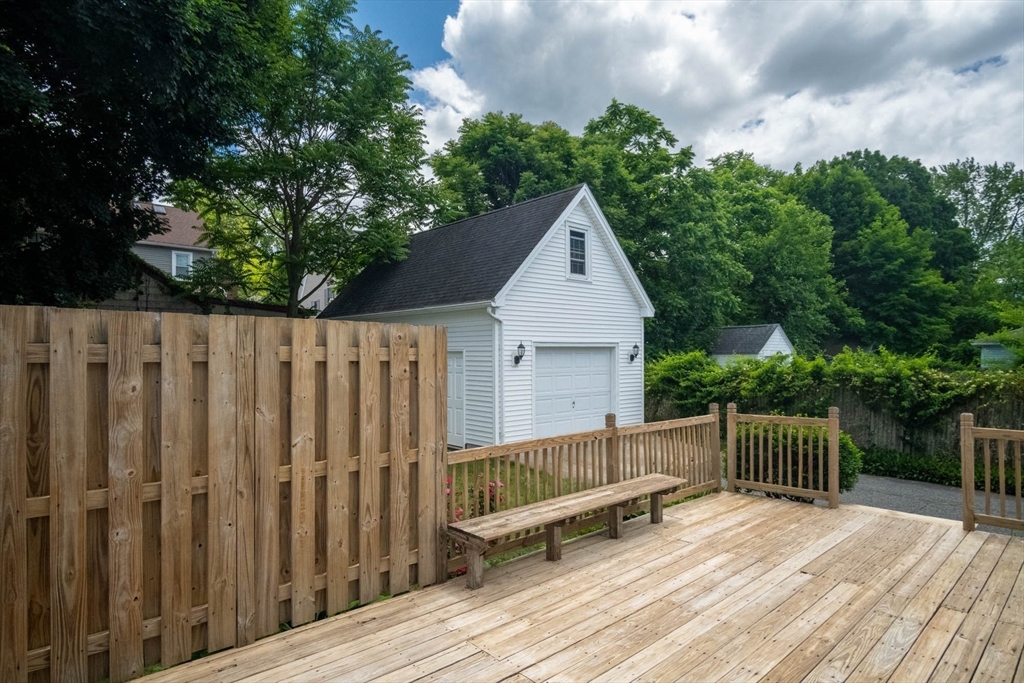 43 Ellsworth Avenue Springfield, MA 01118 - Photo 25 of 35