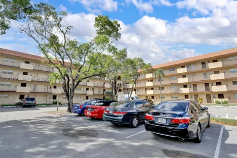$94,900 | 6361 North Falls Cir Drive, Unit 209, Lauderhill, FL 33319