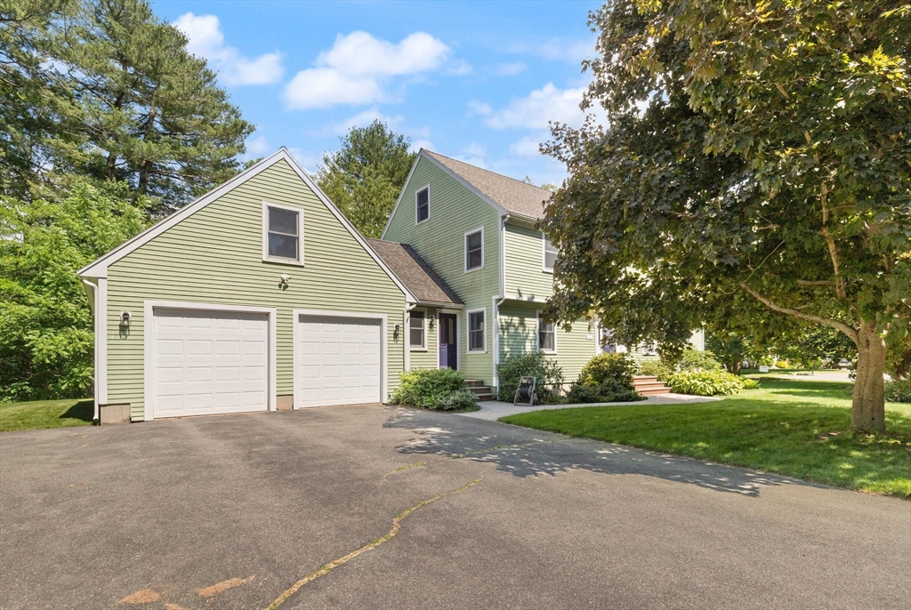 8 Riding Club Road Danvers, MA 01923 - Photo 2 of 43