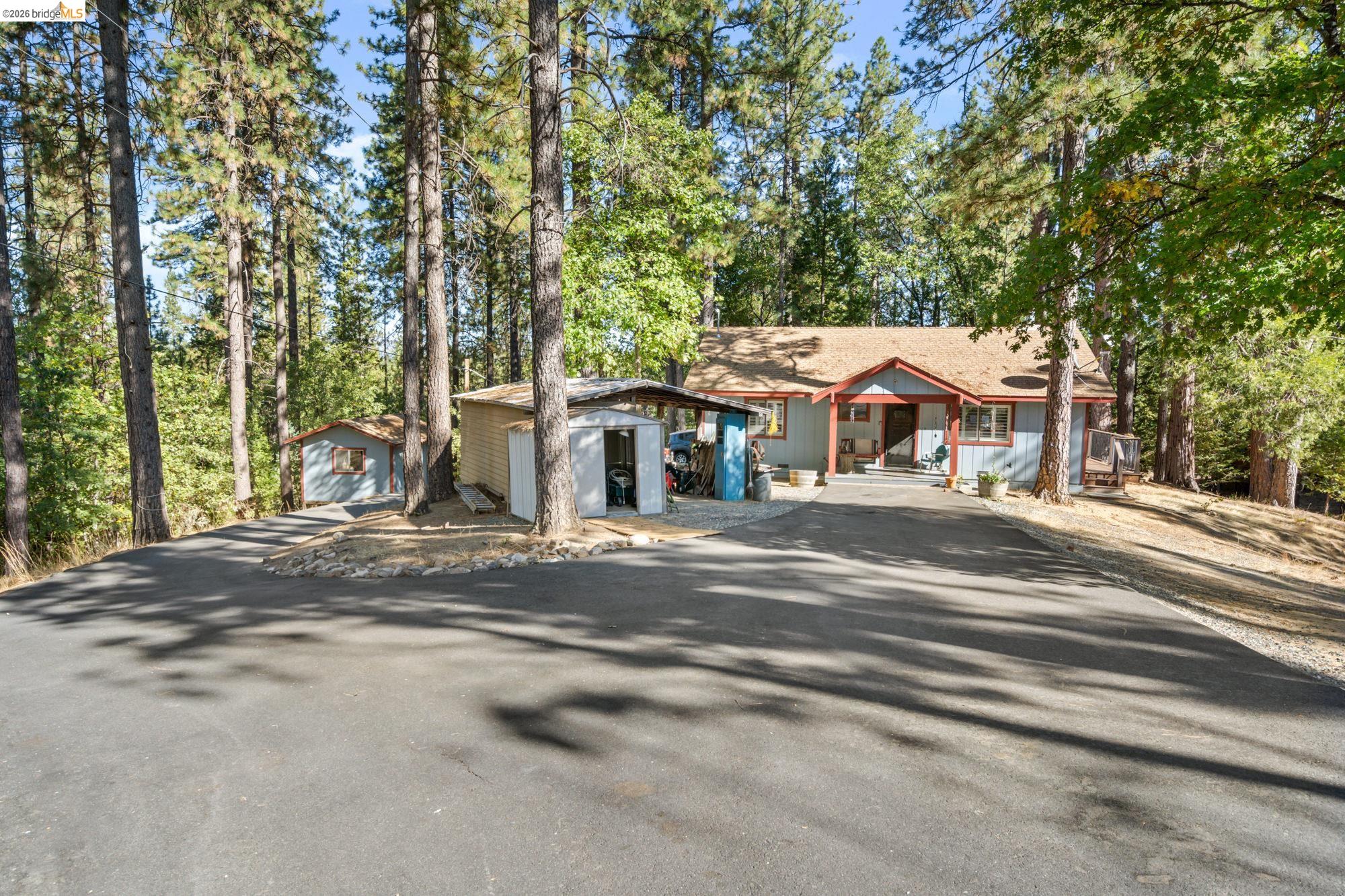 23625 Rock Hammer Road Groveland, CA 95321 - Photo 2 of 37