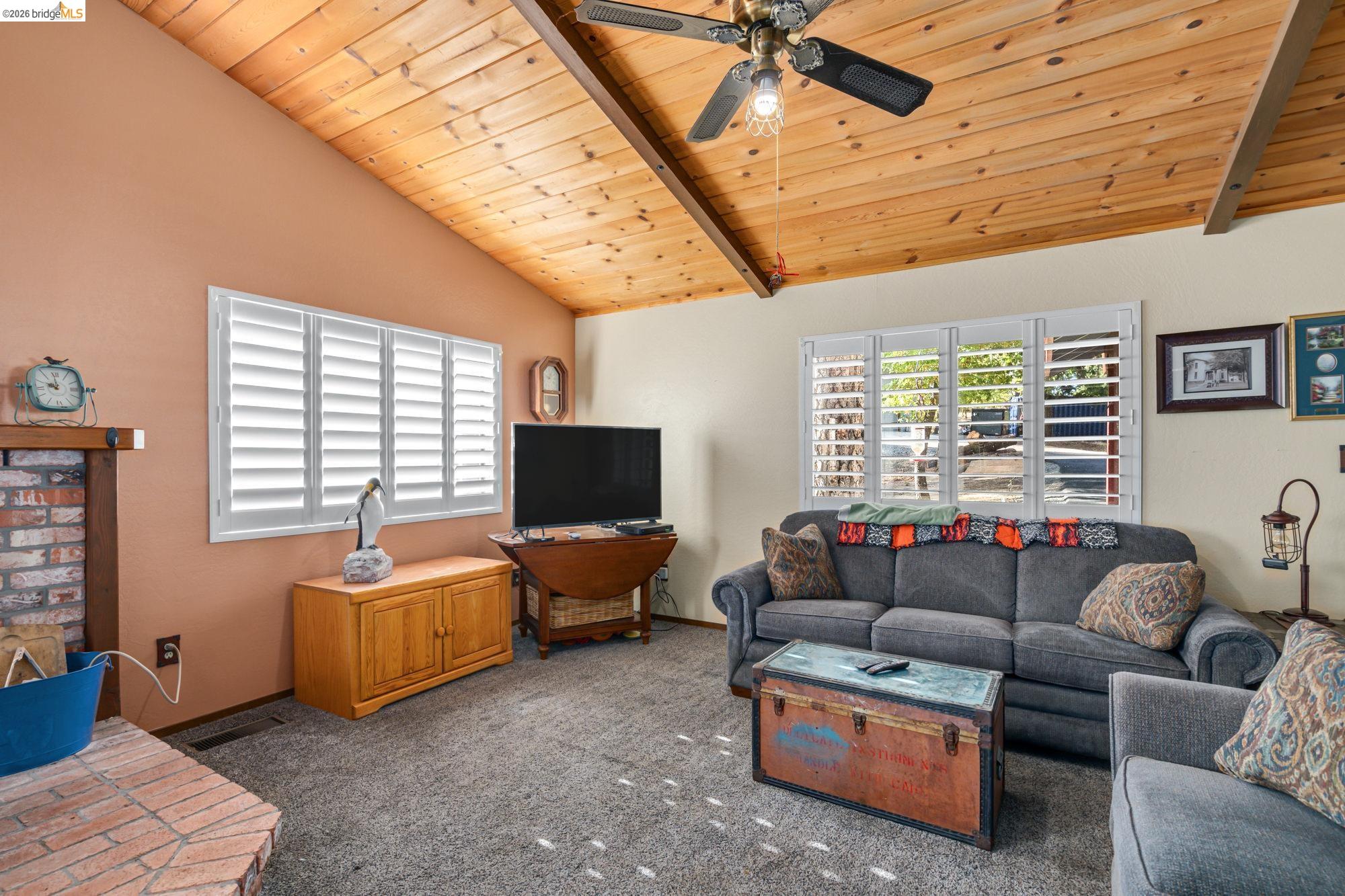 23625 Rock Hammer Road Groveland, CA 95321 - Photo 8 of 37