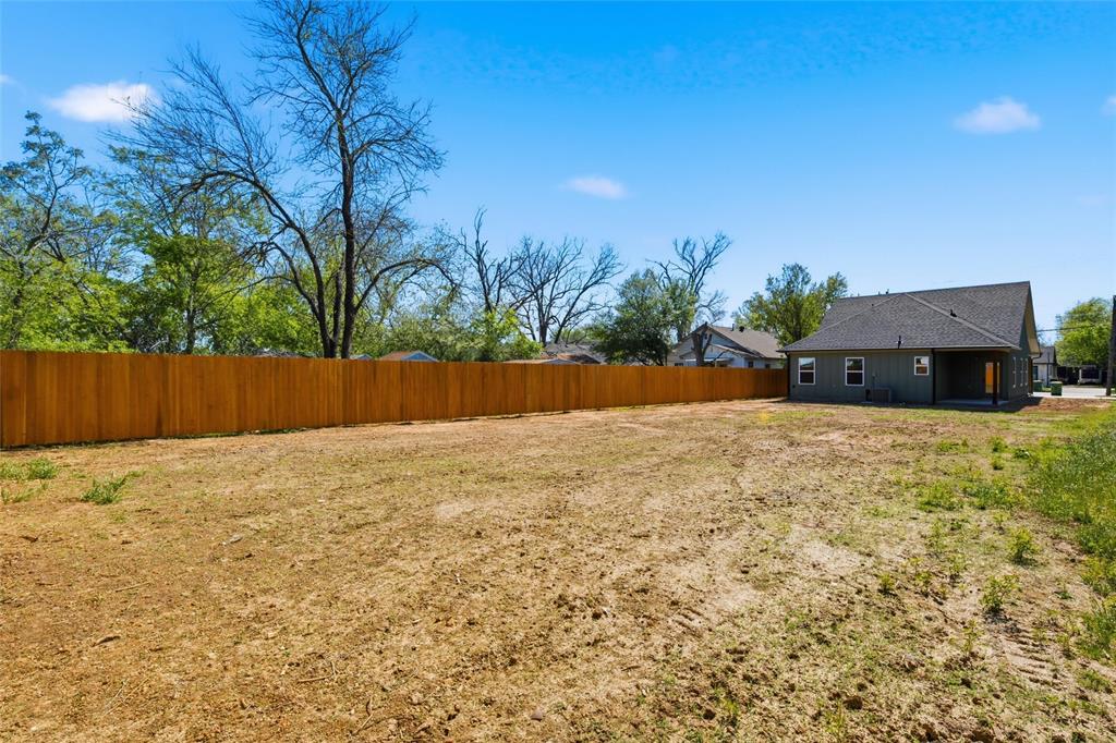 1023 Kane Street Bellmead, TX 76705 - Photo 15 of 17