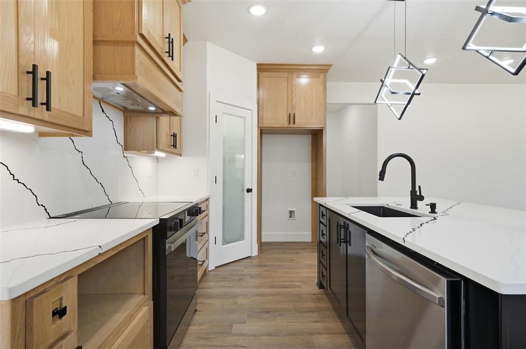 1023 Kane Street Bellmead, TX 76705 - Photo 4 of 17