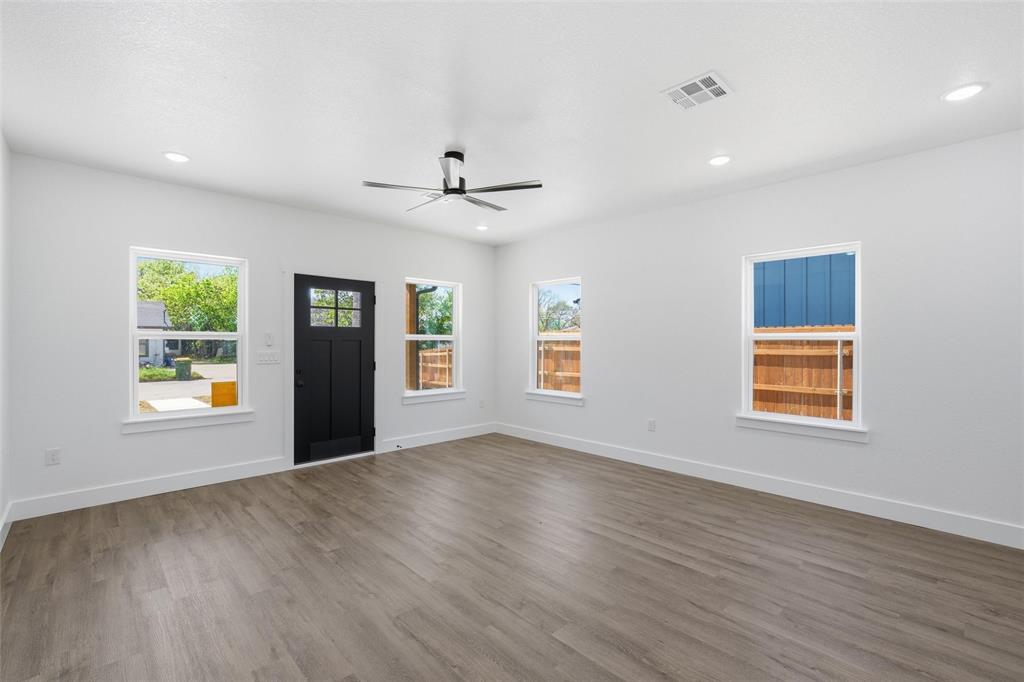 1023 Kane Street Bellmead, TX 76705 - Photo 6 of 17