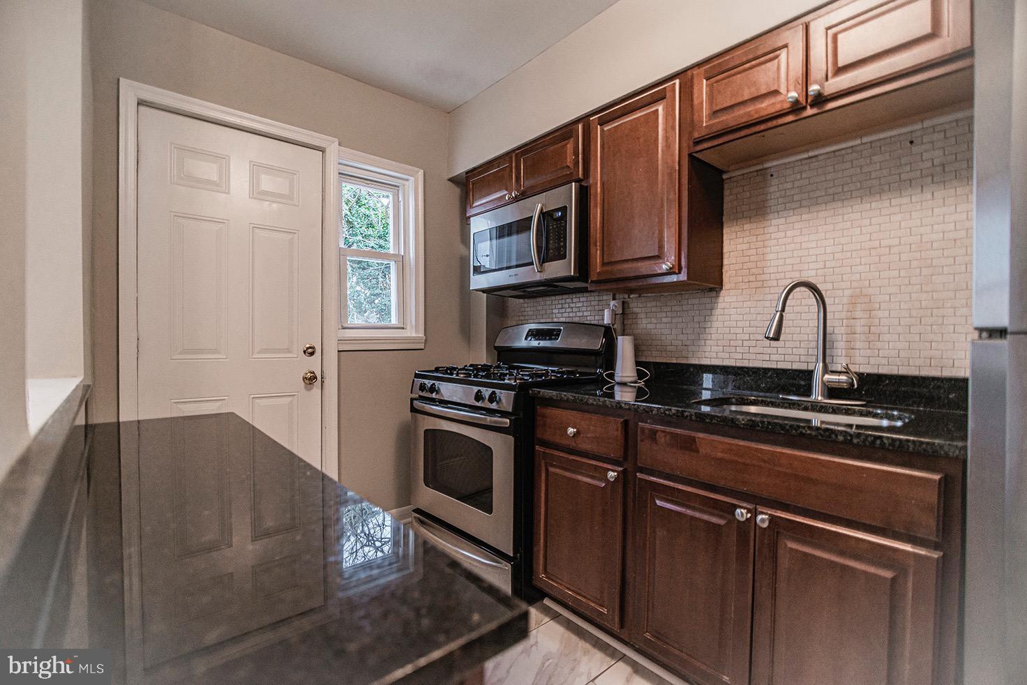 3809 Rokeby Road Baltimore, MD 21229 - Photo 11 of 49