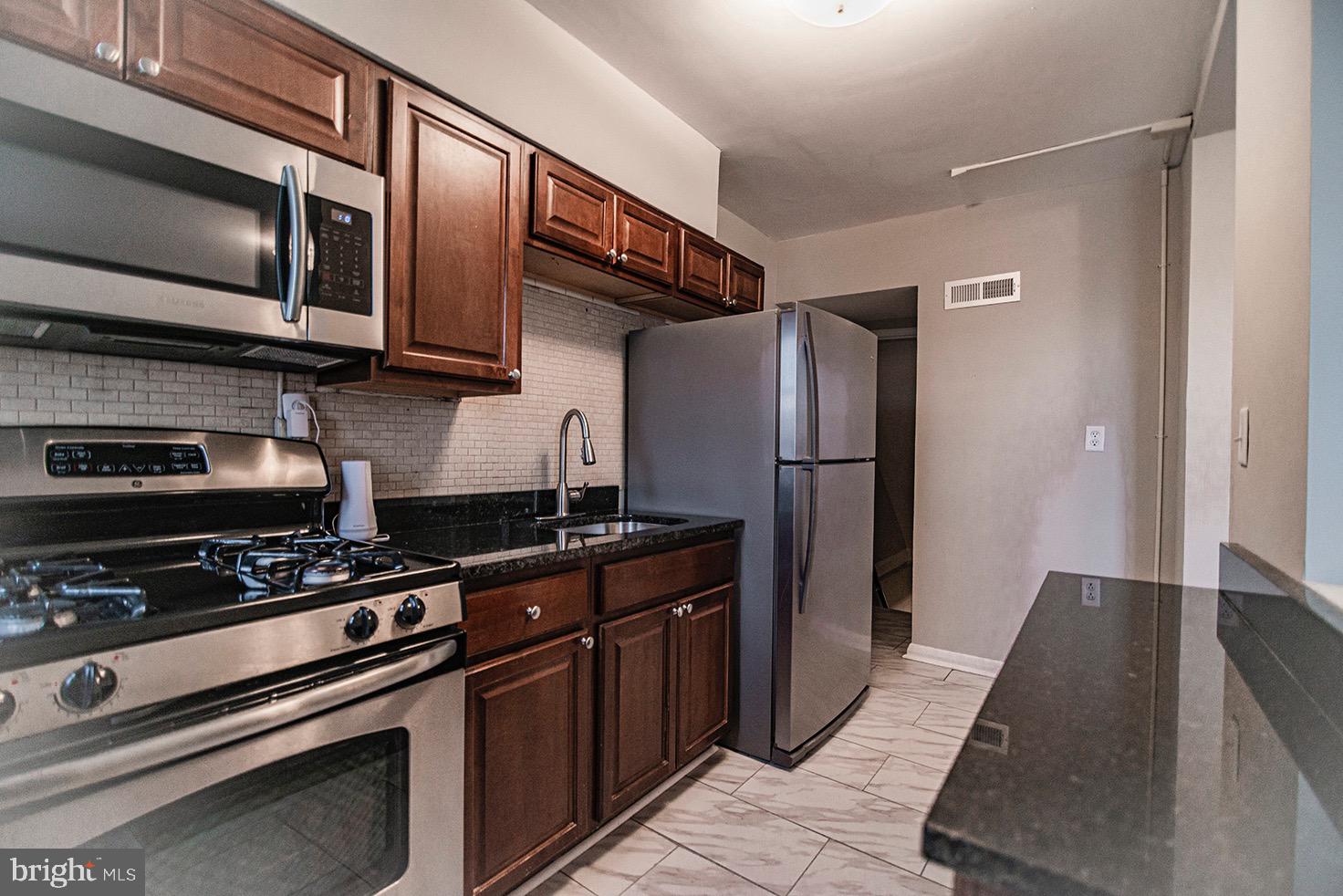 3809 Rokeby Road Baltimore, MD 21229 - Photo 12 of 49