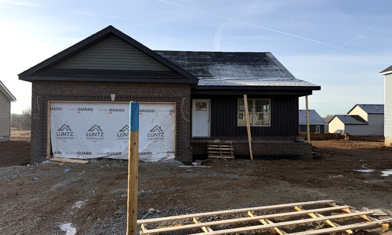 24 Echo Ridge Oak Grove, KY 42262 - Photo 2 of 9 a front view of a house