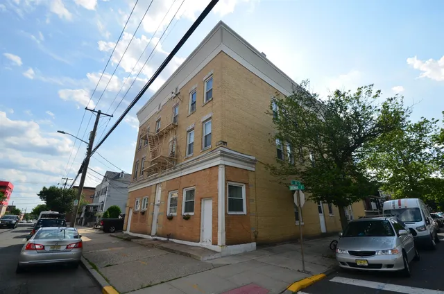 $1,650 | 169-171 Avenue F, Unit 1C, Bayonne, NJ 07002