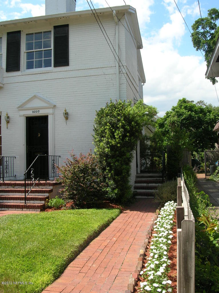 3225-3227 Riverside Avenue Jacksonville, FL 32205 - Photo 18 of 33 Brick Walk to Upstairs Side Entry
