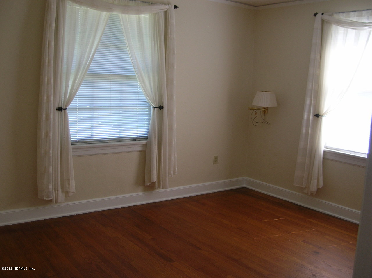 3225-3227 Riverside Avenue Jacksonville, FL 32205 - Photo 24 of 33 Upstairs Bedroom 2