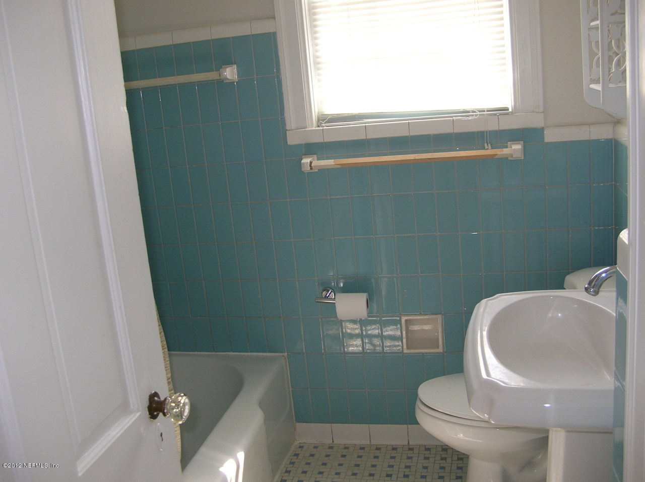 3225-3227 Riverside Avenue Jacksonville, FL 32205 - Photo 25 of 33 Upstairs Bath