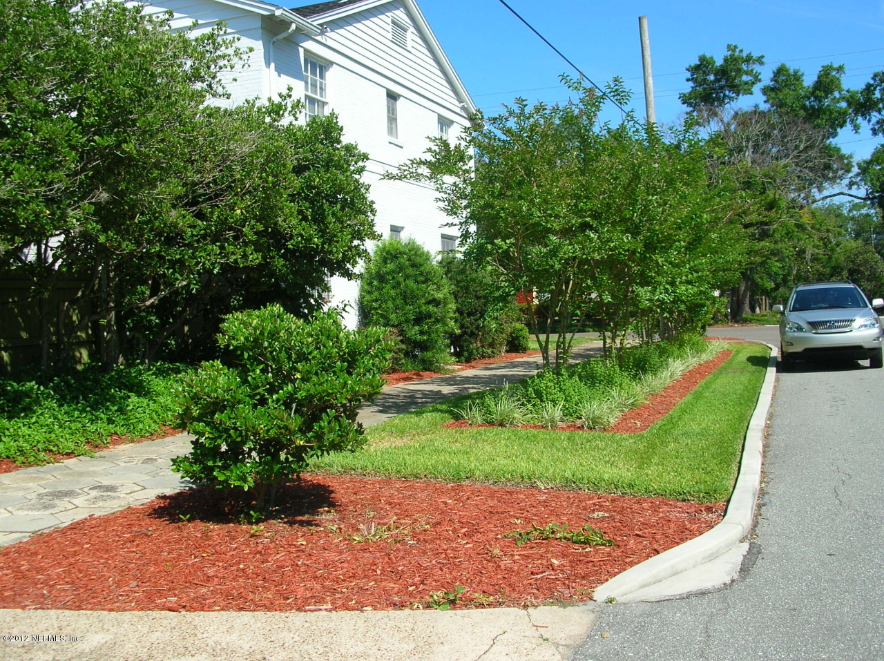 3225-3227 Riverside Avenue Jacksonville, FL 32205 - Photo 29 of 33 Sidewalk along Side Yard