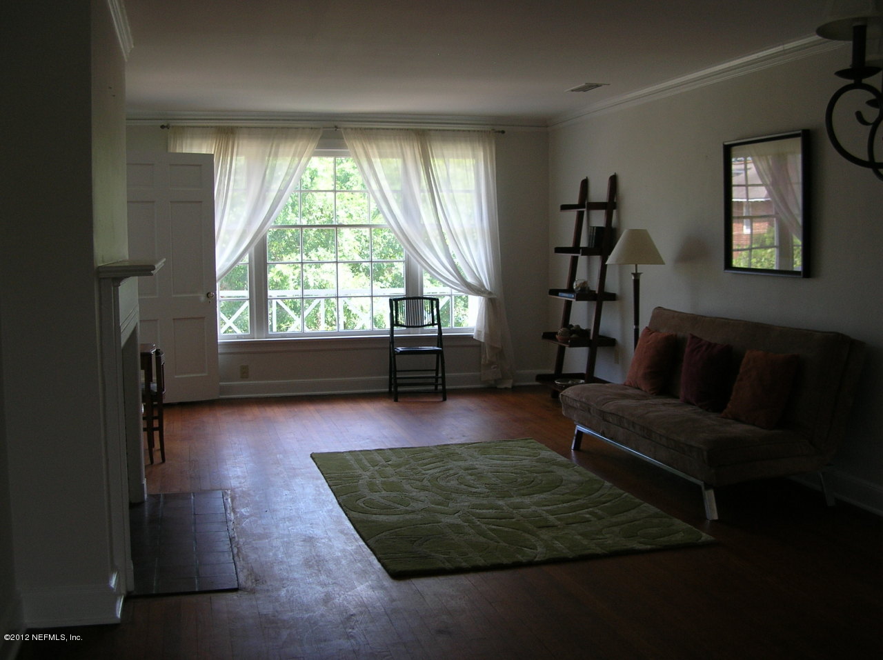 3225-3227 Riverside Avenue Jacksonville, FL 32205 - Photo 32 of 33 Spacious Upstairs Living Room