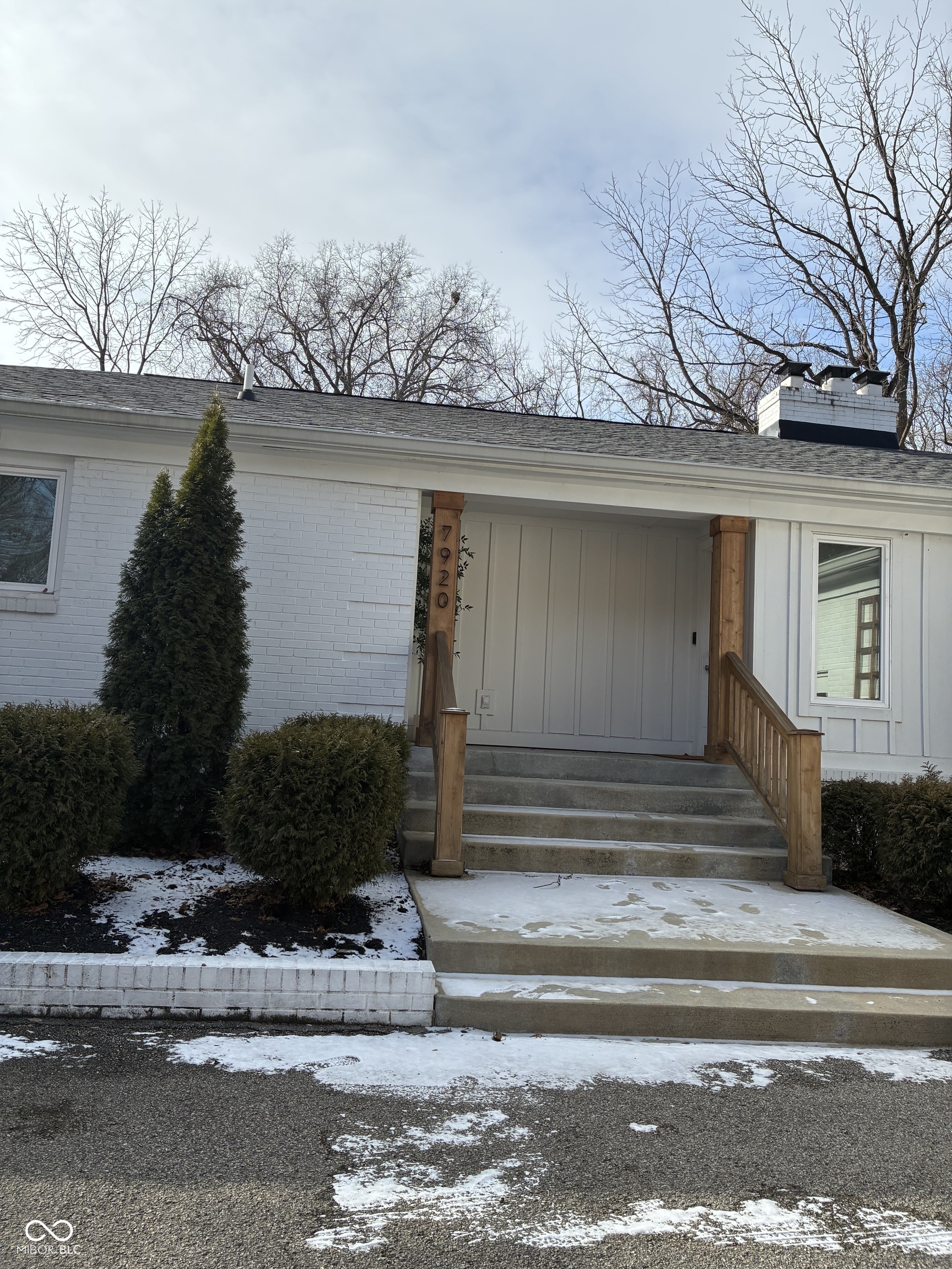 7920 Spring Mill Road Indianapolis, IN 46260 - Photo 3 of 3 Gallery Image 3