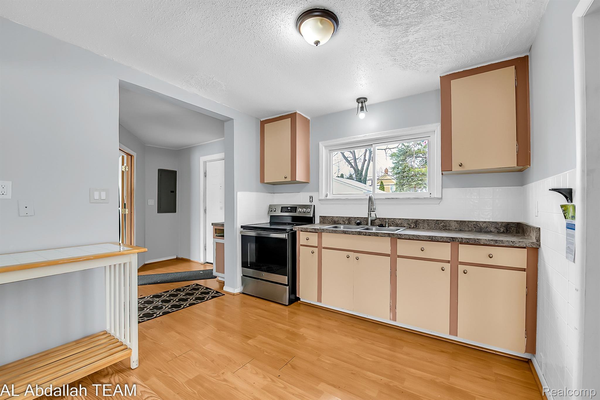 7425 Inkster Road Westland, MI 48185 - Photo 9 of 28 Gallery Image 9