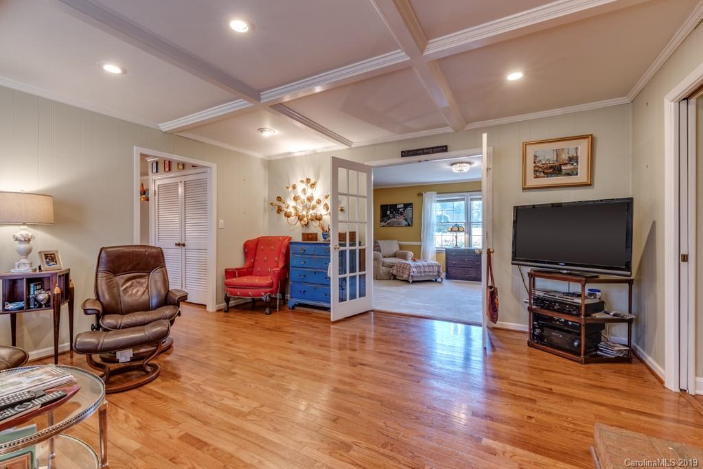 9100 Hood Road Charlotte, NC 28215 - Photo 14 of 25 Gallery Image 14