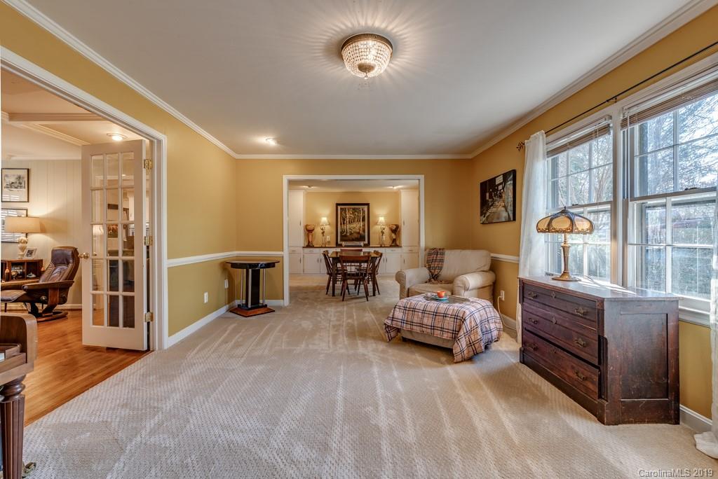 9100 Hood Road Charlotte, NC 28215 - Photo 3 of 25 Gallery Image 3