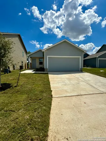 $1,735 | 10611 Vesta Curve, San Antonio, TX 78224