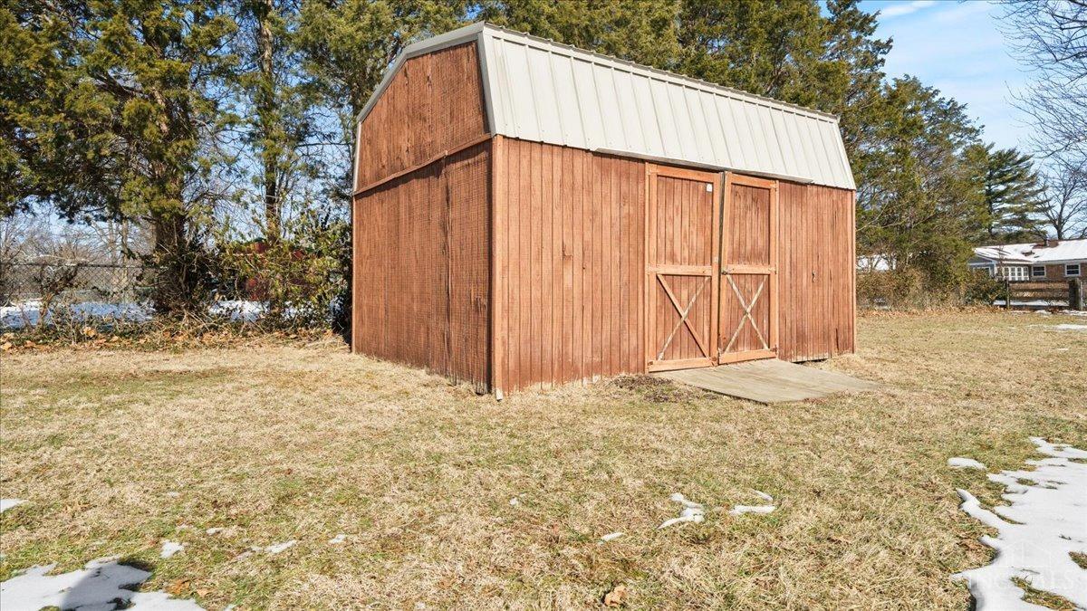 3840 Bennett Road Cincinnati, OH 45245 - Photo 15 of 16 Shed With Loft