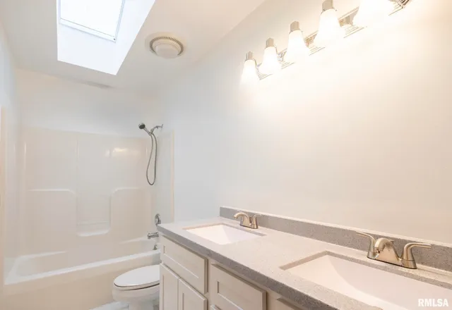 $249,900 | 4306 West Carrousel Lane, Peoria, IL 61615