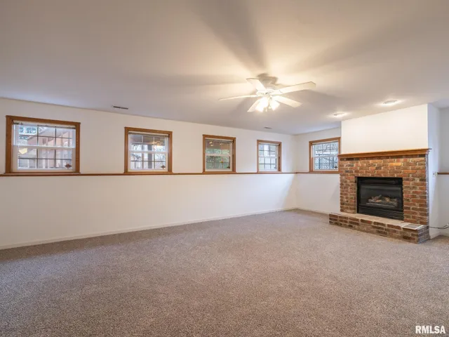 $249,900 | 4306 West Carrousel Lane, Peoria, IL 61615