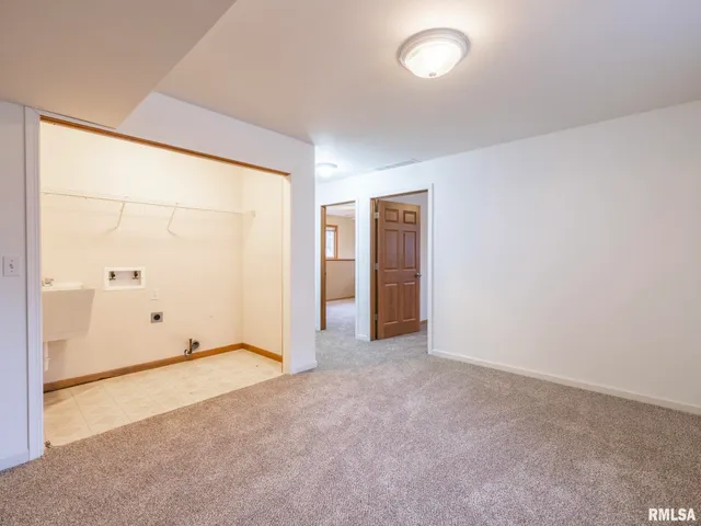 $249,900 | 4306 West Carrousel Lane, Peoria, IL 61615