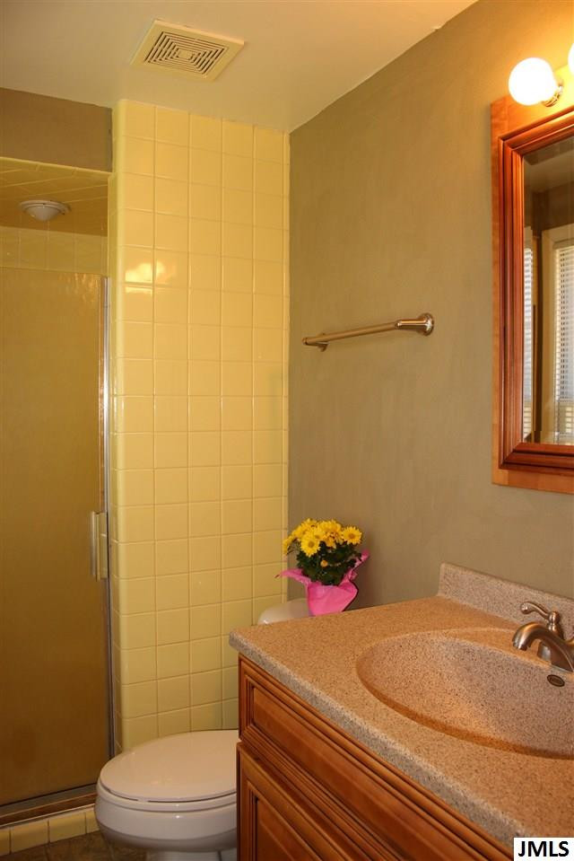 2204 Spring Arbor Road Jackson, MI 49203 - Photo 16 of 29 Photo 16