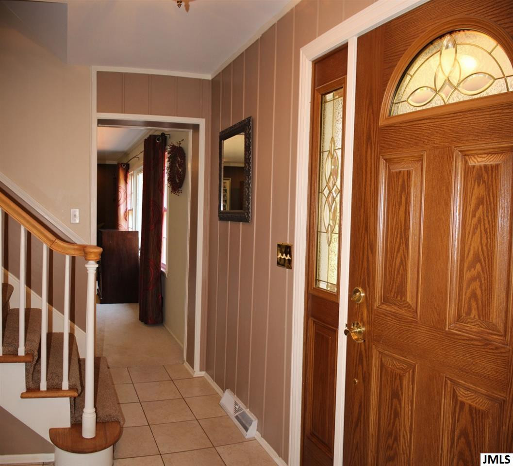 2204 Spring Arbor Road Jackson, MI 49203 - Photo 4 of 29 Photo 4