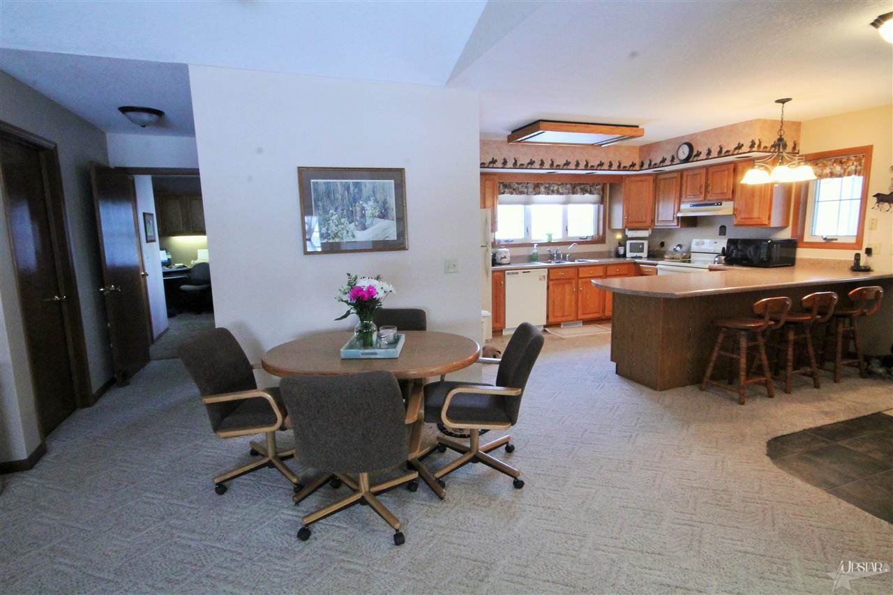 227 East Till Road Fort Wayne, IN 46825 - Photo 7 of 30 Gallery Image 7
