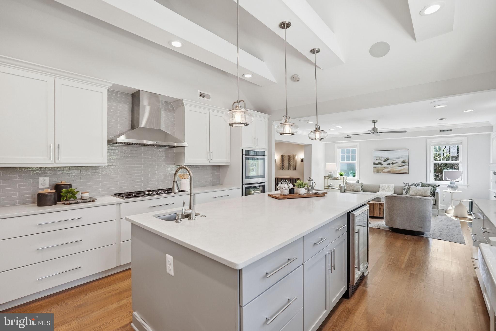 408 Skyhill Road Alexandria, VA 22314 - Photo 12 of 41