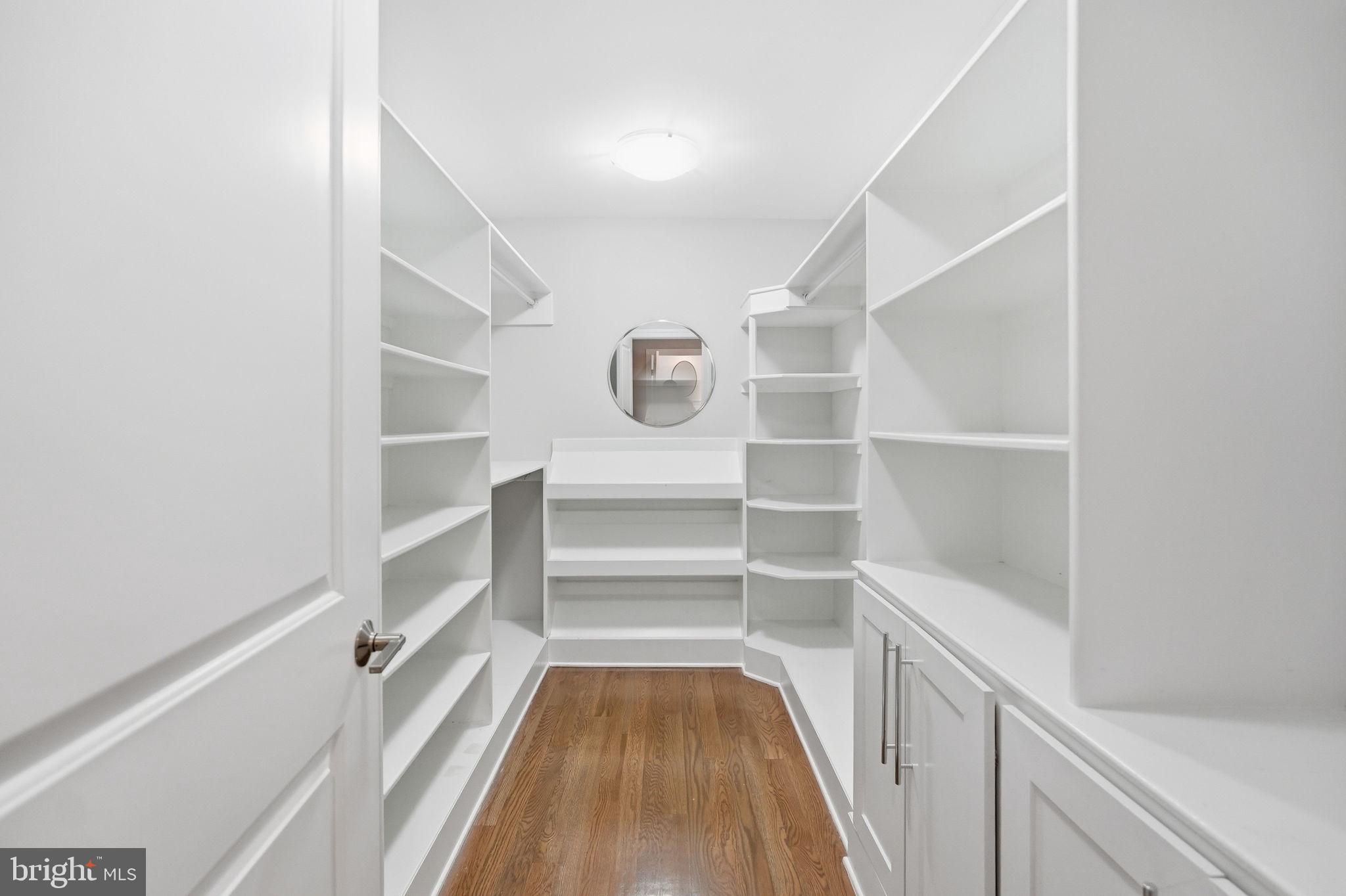 408 Skyhill Road Alexandria, VA 22314 - Photo 17 of 41