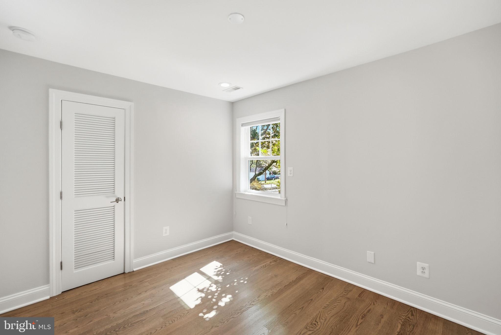 408 Skyhill Road Alexandria, VA 22314 - Photo 20 of 41